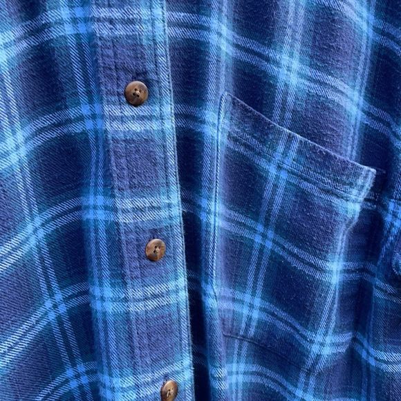 HAZEL CREEK • blue plaid flannel • size small - Picture 5 of 7